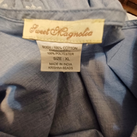 Sweet magnolias embroidered tunic blue size x large - Picture 4 of 7